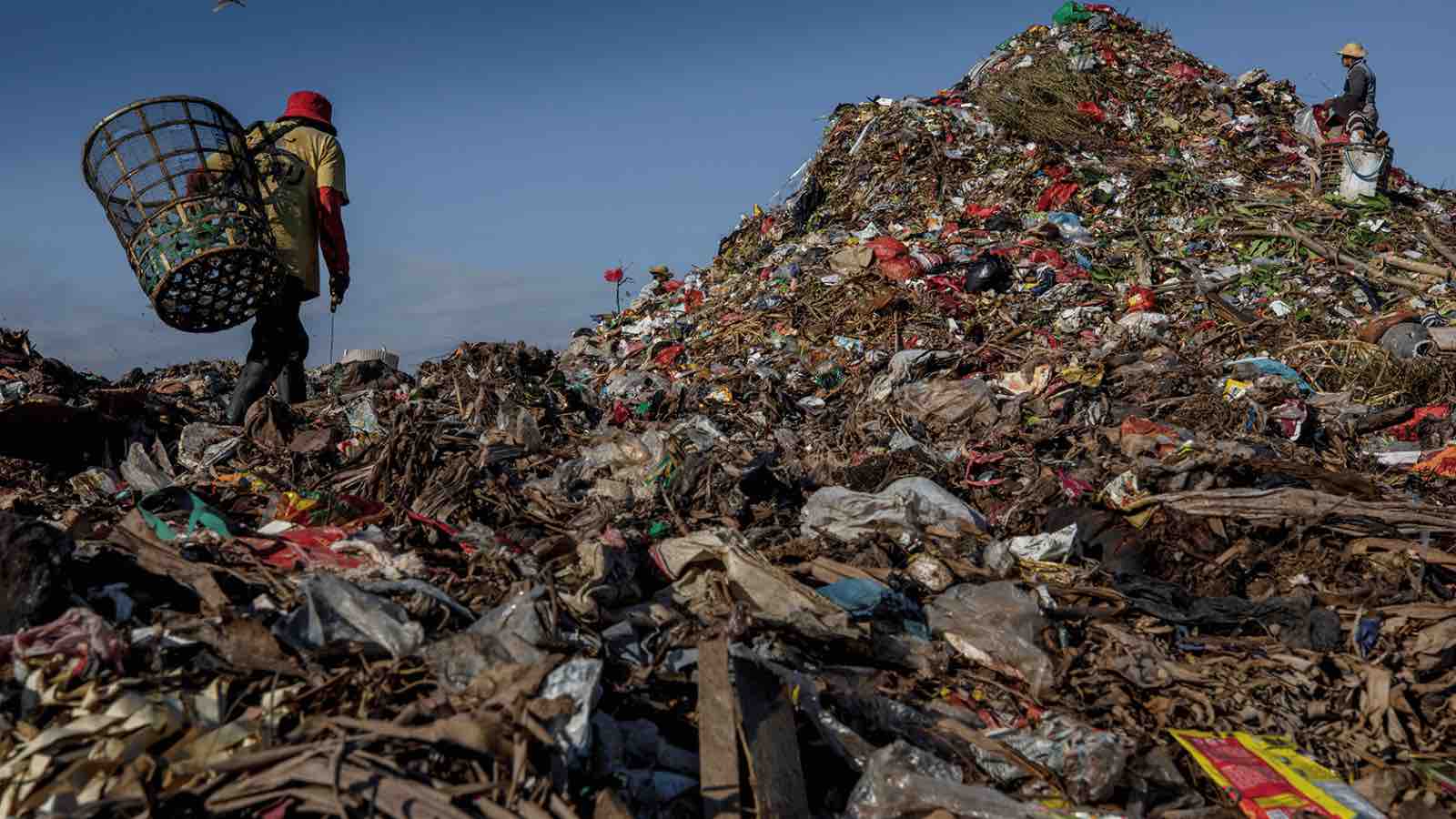 Read more about the article Drowning in Waste : Bali’s Landfill Crisis and Its Rippling Effects