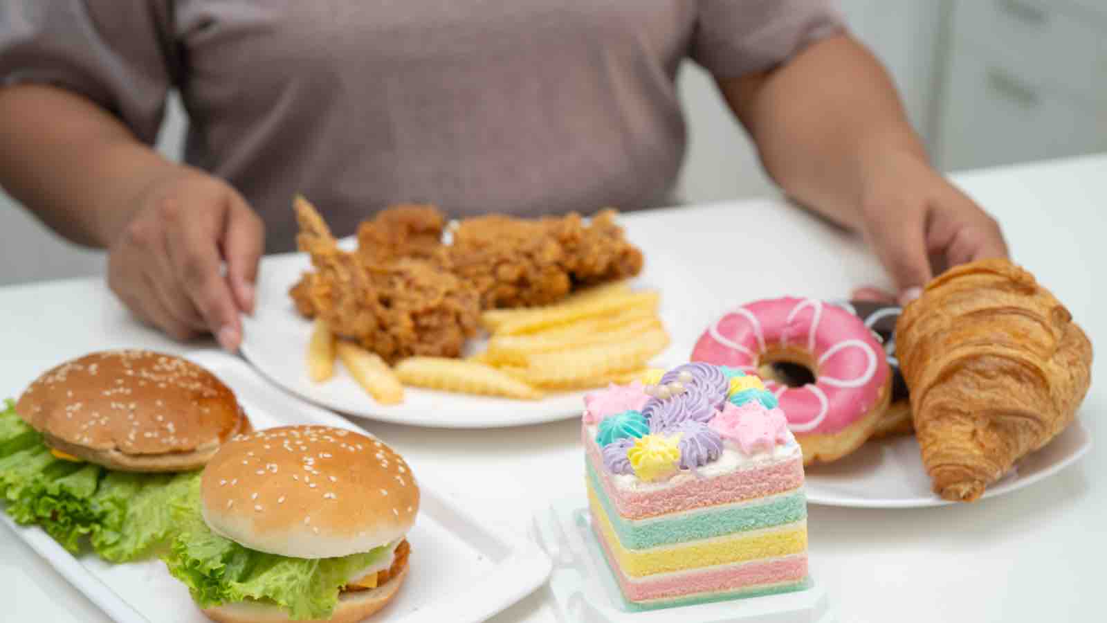 Junk food no good health eating for diet. View more by sasirin pamai's Images