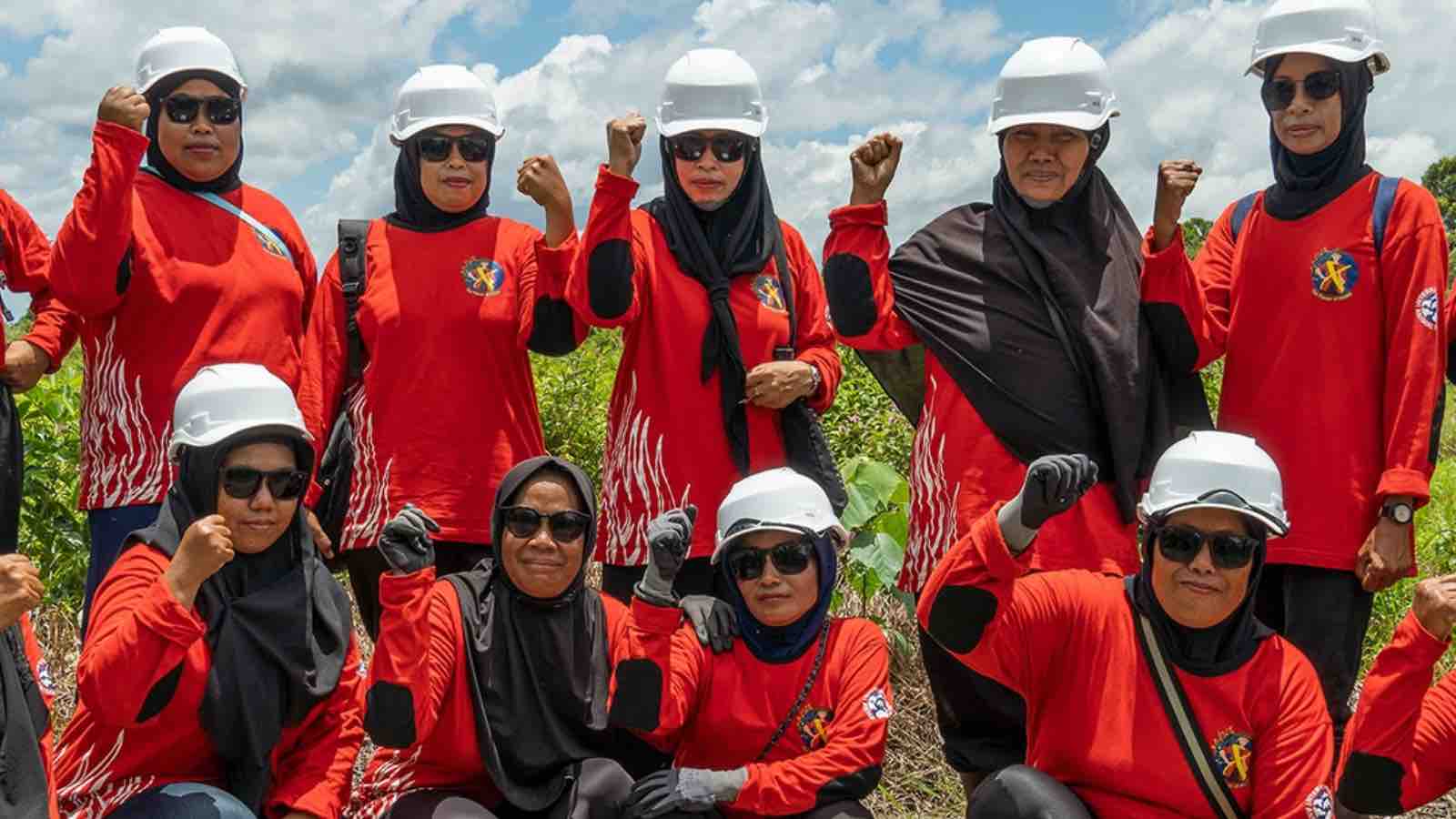 Read more about the article The Power of Mama: All-Women Firefighters in Borneo Forging Paths in Conservation and Social Change