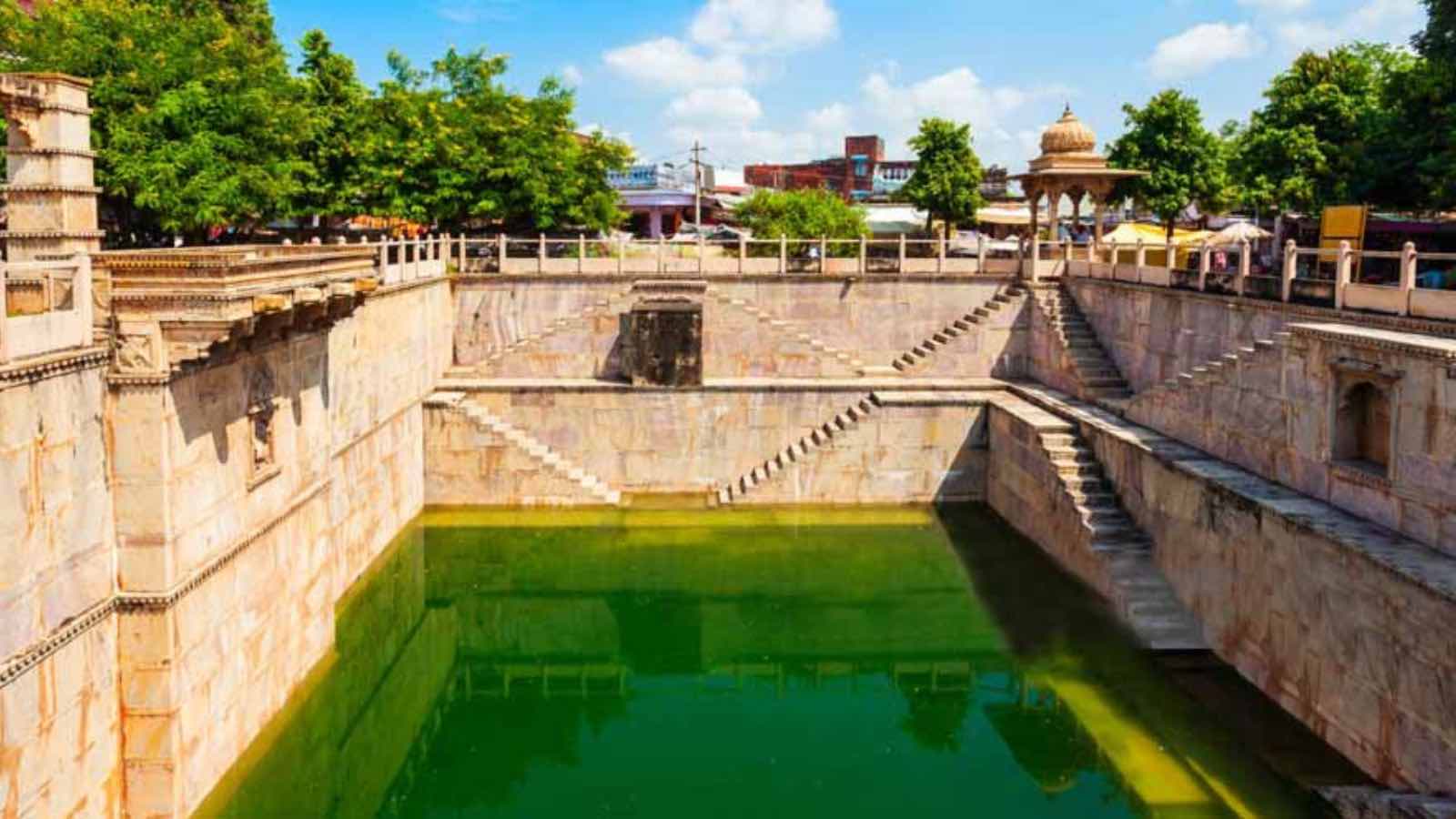 Read more about the article Kota’s Youth Unite to Restore a 1,000-Year-Old Stepwell, India’s Ancient Water Management Systems