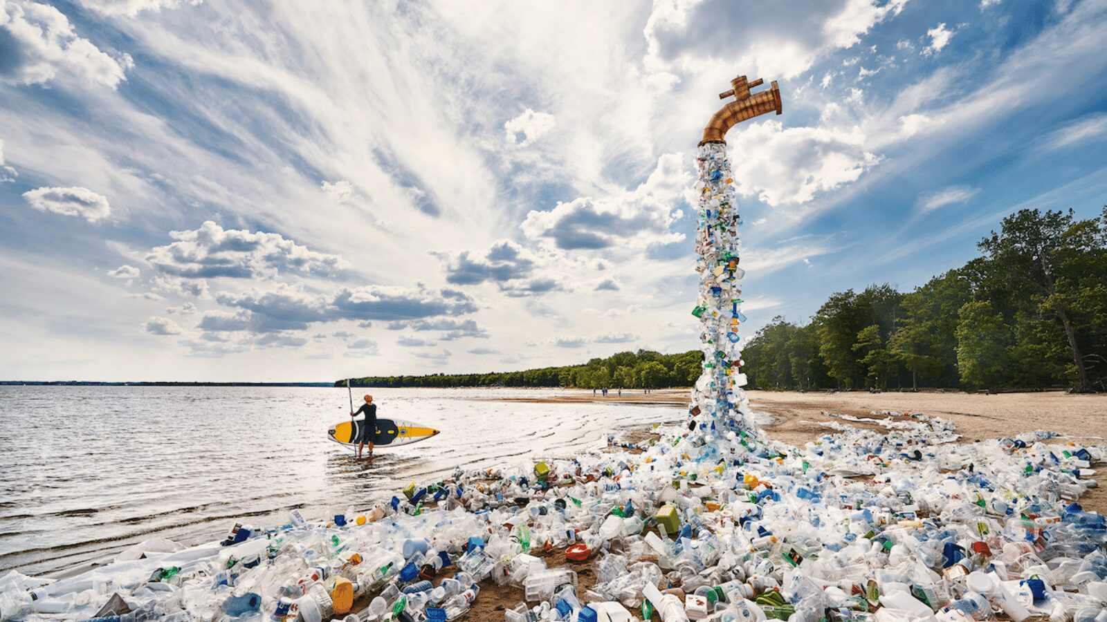 Read more about the article Turning Off The Leaking Plastic Waste Tap : Benjamin Von Wong’s Latest Art Installation