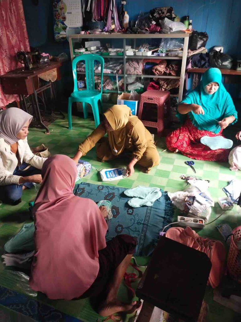 Using household fabrics, these women craft reusable pads, combating period poverty and boosting their income. Every stitch sewn is a stride towards self-sufficiency in these fishing communities