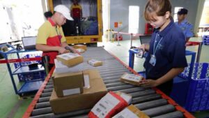 The shipment packaging required for every order placed online, even for smaller products, is causing pollution concerns. — VNA/VNS Photo