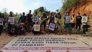 Residents are urging PT GKP to immediately leave Wawonii Island following the Supreme Court's ruling in their favor. Photo: Residents' documents.