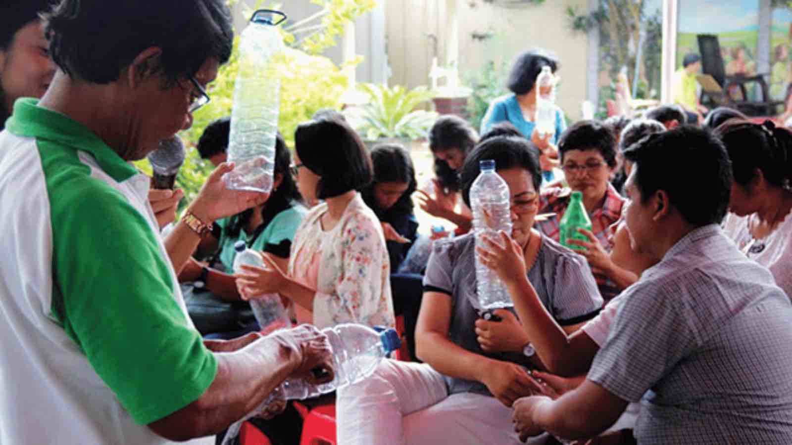 Read more about the article Turning Faith into Environmental Stewardship: How Mosques and Churches Combat Plastic Pollution in Indonesia