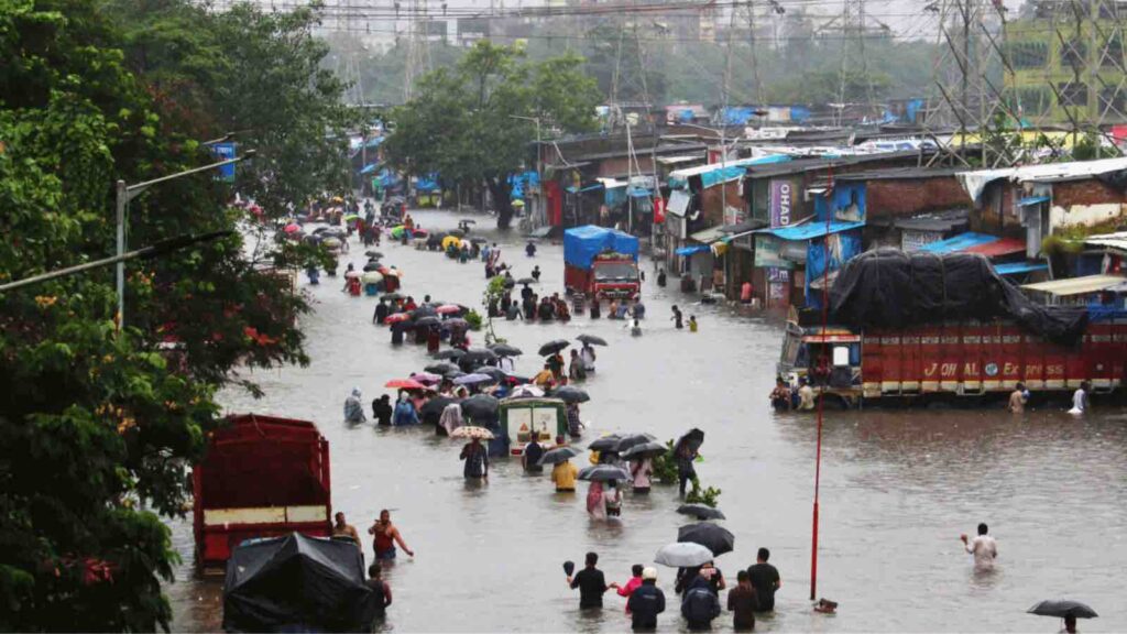 Monsoon flooding in Mumbai. HIMANSHU BHATT/NURPHOTO VIA GETTY IMAGES