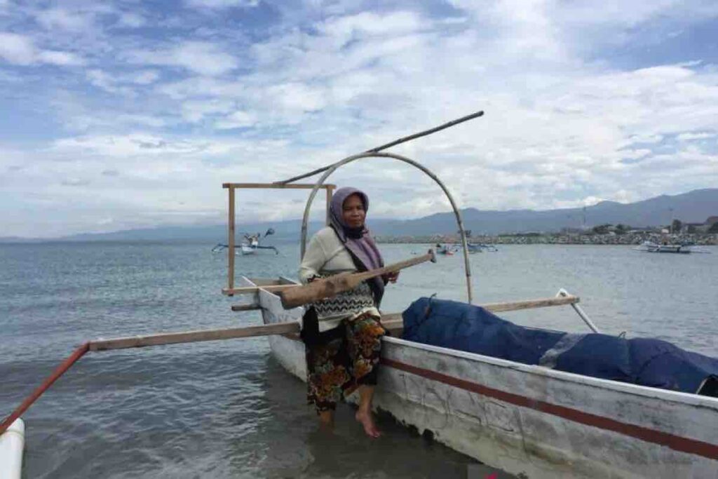 female fisherman in Palu City, Central Sulawesi